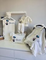 gk-ateliers-duz-kruvaze-muslin-bebek-seti-firfirli