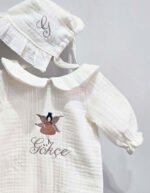 gk-ateliers-bebe-yaka-muslin-tulum-sapka-detay