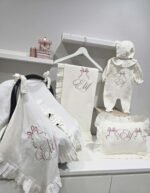 gk-ateliers-firfirli-bebe-yaka-muslin-bebek-seti