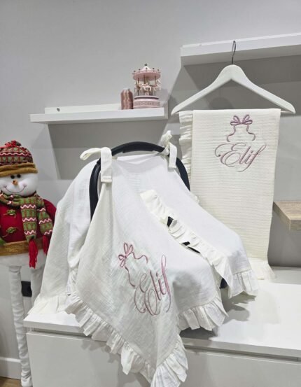 gk-ateliers-firfirli-bebe-yaka-muslin-bebek-seti-battaniye-puset-ortusu