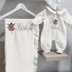 gk-ateliers-bebe-yaka-muslin-tulum-sapka-battaniye-set