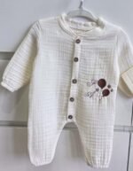 gk-ateliers-duz-kruvaze-yaka-nakisli-tulum-sapka-battaniye-muslin-hastane-cikis-dugmeli-yakin