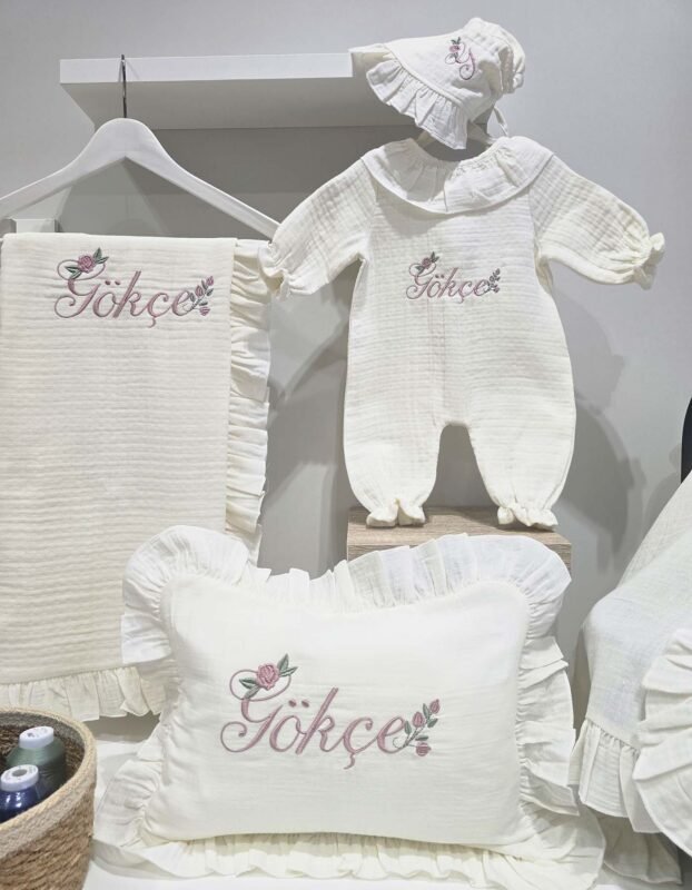 gk-ateliers-firfirli-nakisli-yastik-bebek-tulum-battaniye-sapka